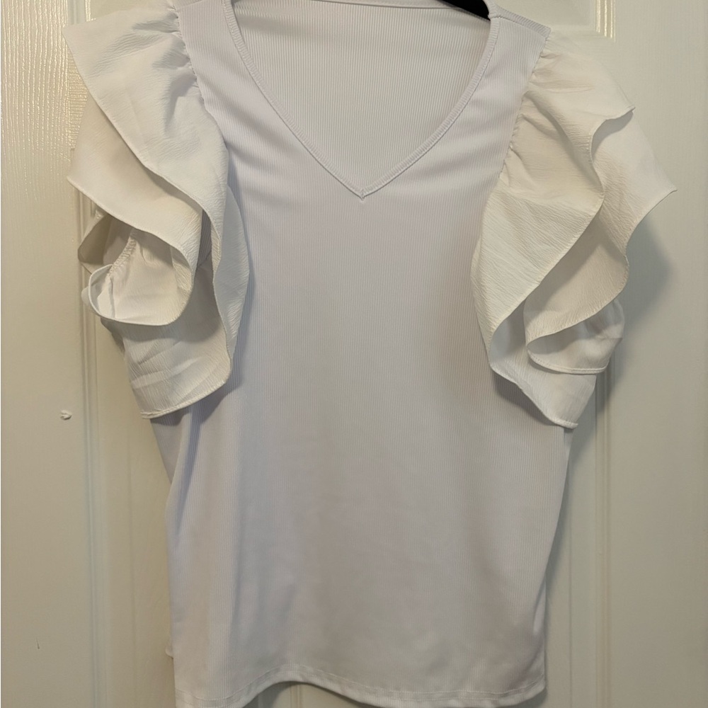 NWOT Bosmeer short sleeve vneck ruffle top